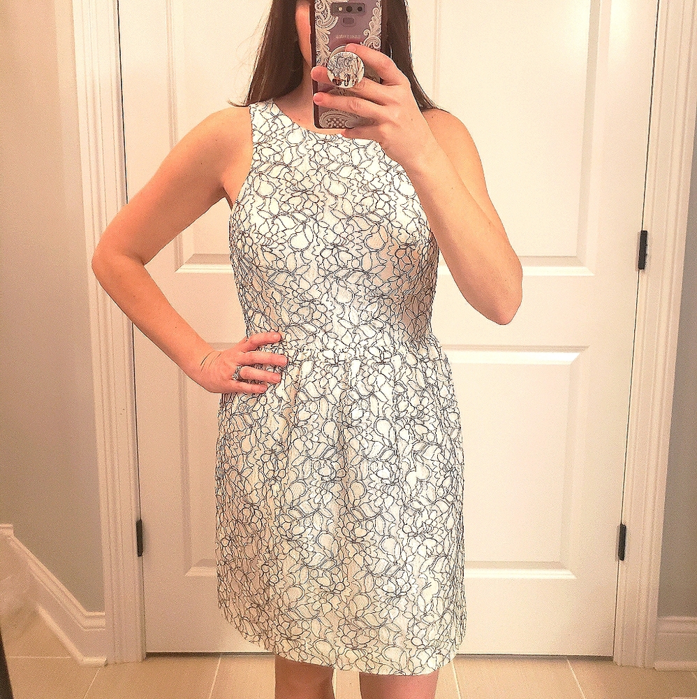 Lace Tulip Shape Dress